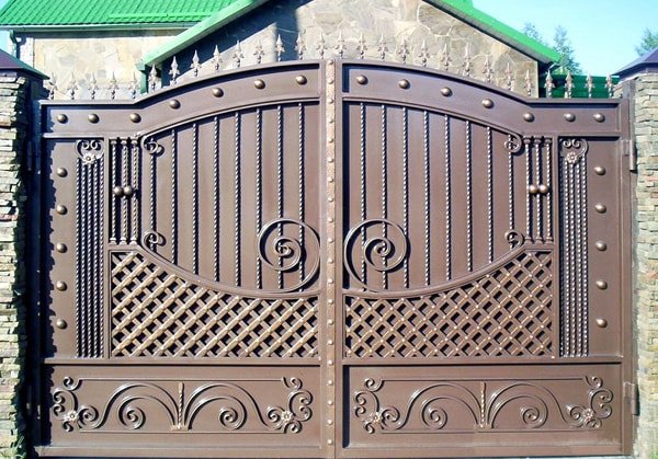 Кованые ворота на заказ в Краснодаре